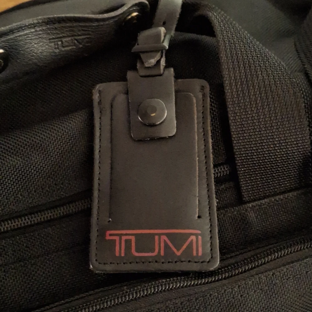 Tumi pre-loved Duffle Travel Bag Luggage
